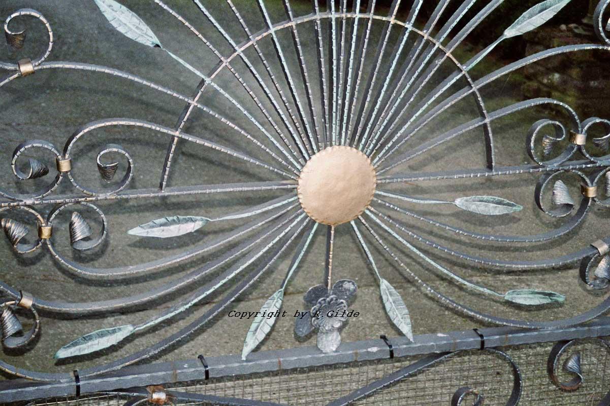 2010082